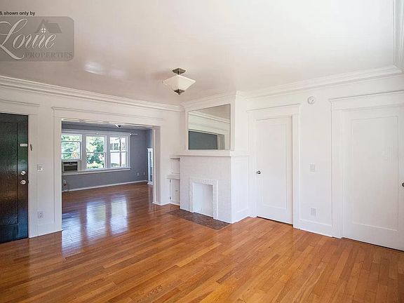 2nd image of 2034 Huntington Dr