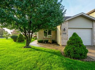 2901 Topaz Dr, Hobart, IN 46342