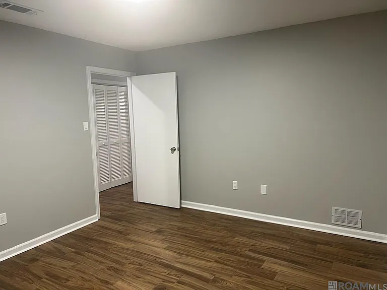 1719 Tallwood Dr — Photo 14