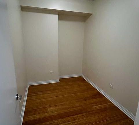 3rd image of 33 W Ontario St APT 33E