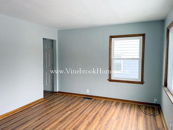 2nd image of 88 Thorpe Dr