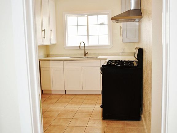 2nd image of 13011 Venice Blvd #4