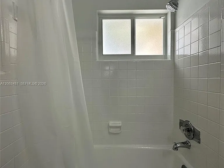 3720 NE 22nd Ave #12 — Photo 14