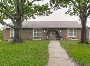 8324 Harris Ave, Raytown, MO 64138