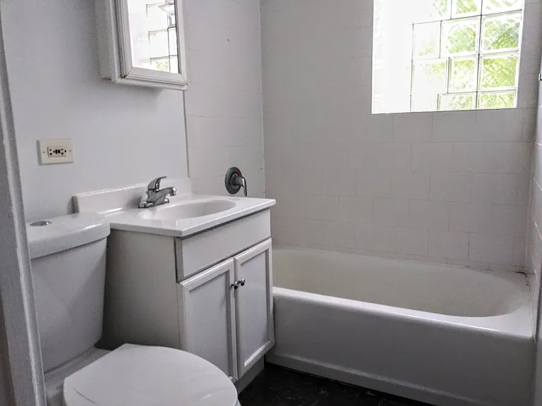 3800 N Wilton Ave #3S — Photo 21