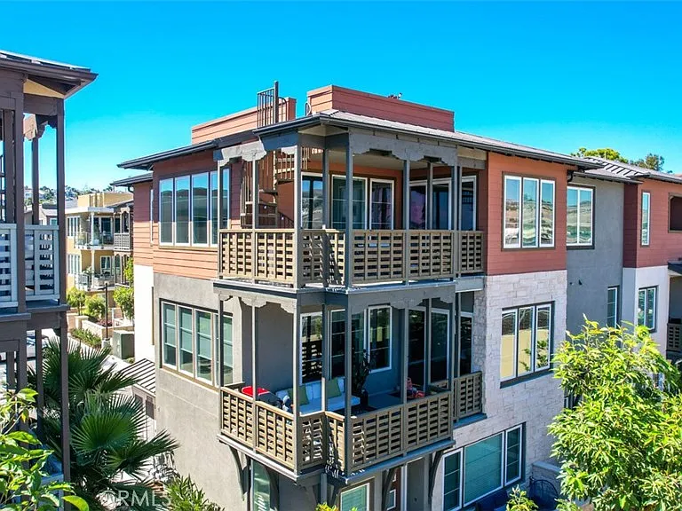 1207 Doheny Way — Photo 56