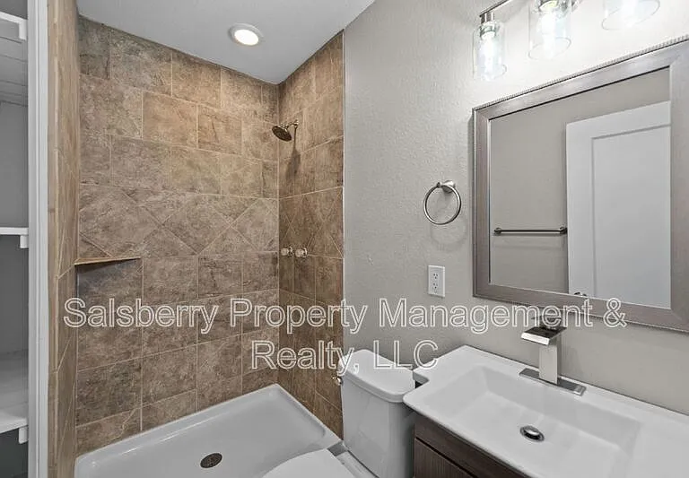 3772 W 6th St — Photo 11
