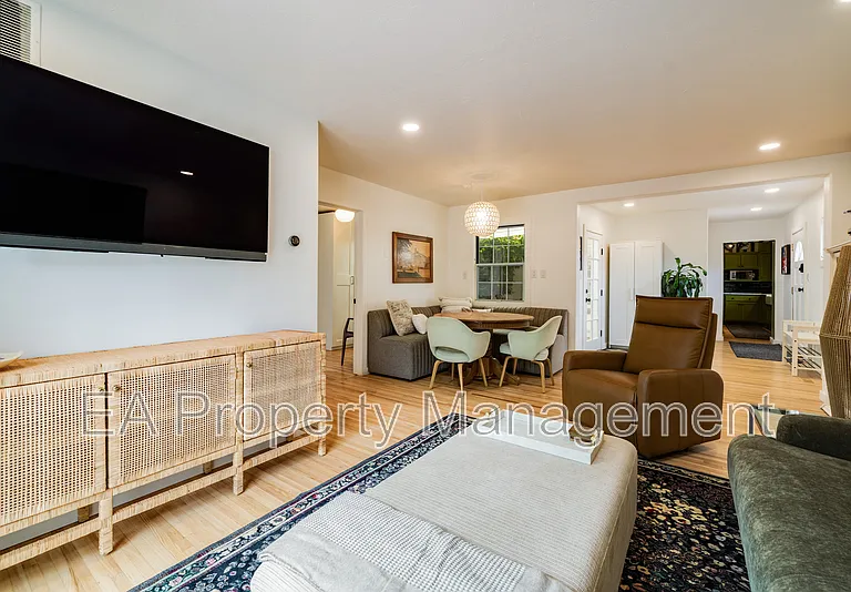 520 San Pasquale Ave SW — Photo 13