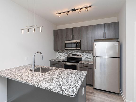 5th image of 1408 N 31st St APT 508