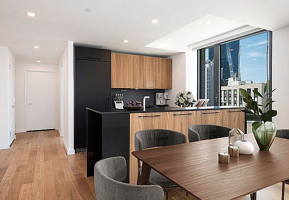 5th image of 411 35th St #9W2