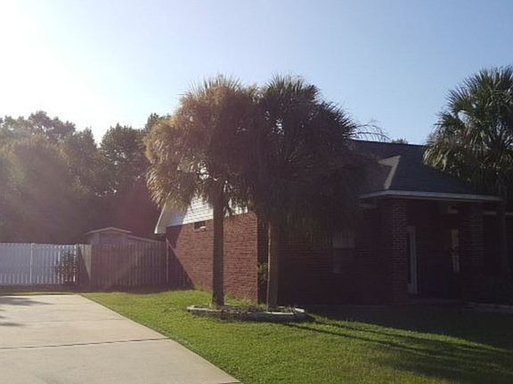 3rd image of 1831 Shady Creek Cir