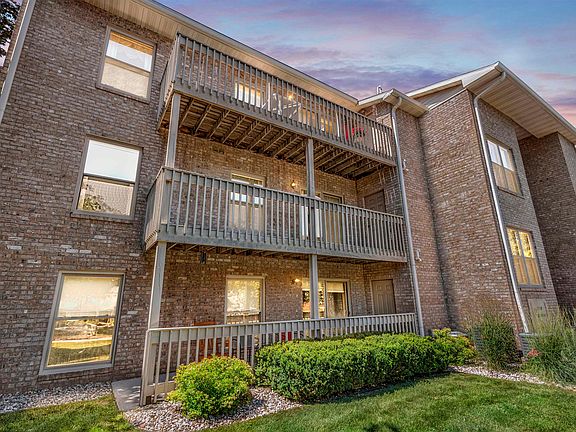 2nd image of 1600 Rustic Oaks Ct Unit 11