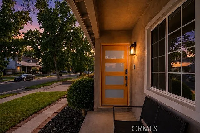 17337 Emelita St — Photo 3