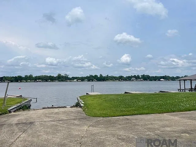 7740 False River Rd — Photo 9