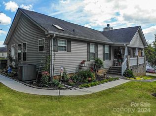 1782 Oak Hollow Rd, Gastonia, NC 28054