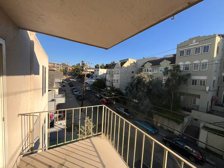 Wayne Lake Apartments — Photo 16