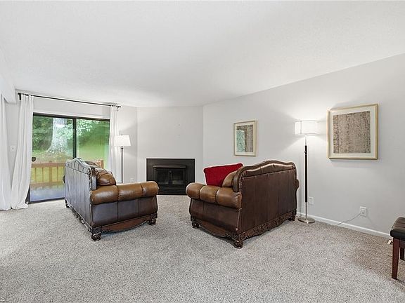 4th image of 204 Lamplighter Cir