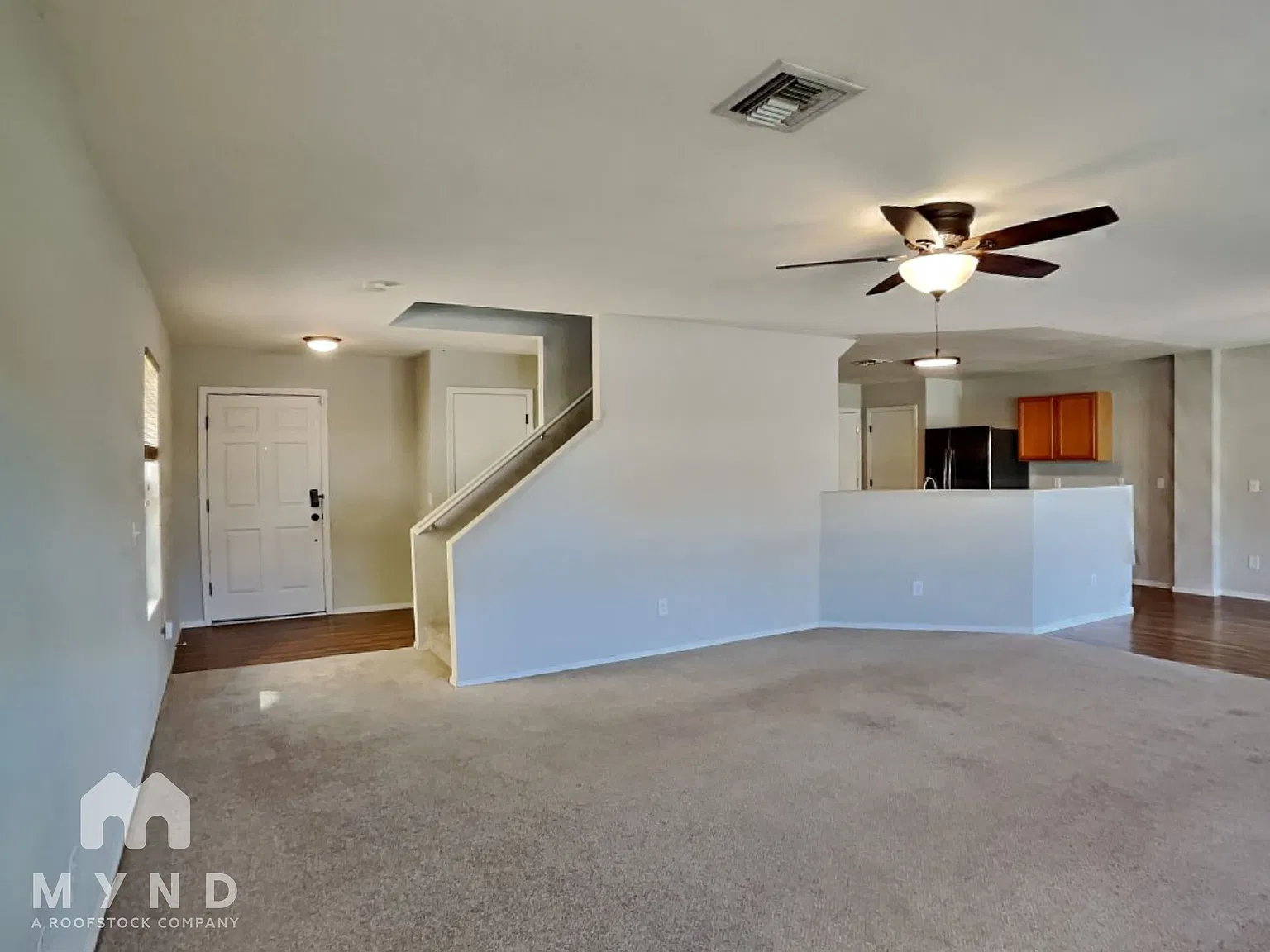 3 bed, 2.5 bath, 1627 sqft, $1,715 — Photo 4