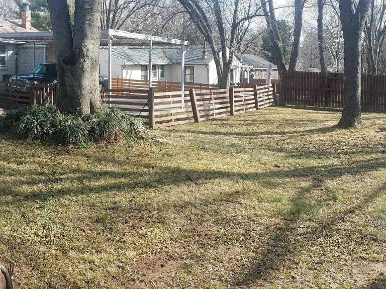 329 Lynn Dr — Photo 17