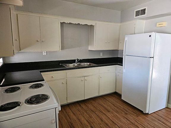 3rd image of 2718 E Glenrosa Ave APT 3