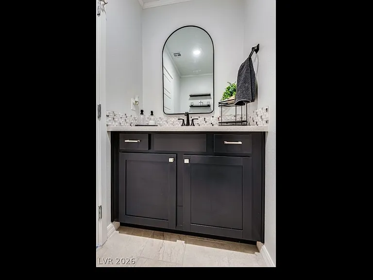 9493 Sky Pointe Dr — Photo 3