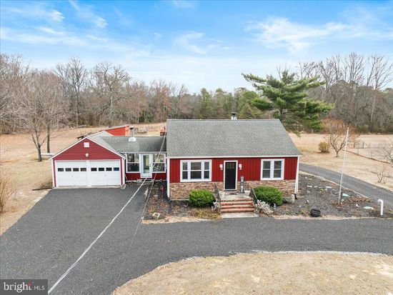 155 Main St, Newport, NJ 08345