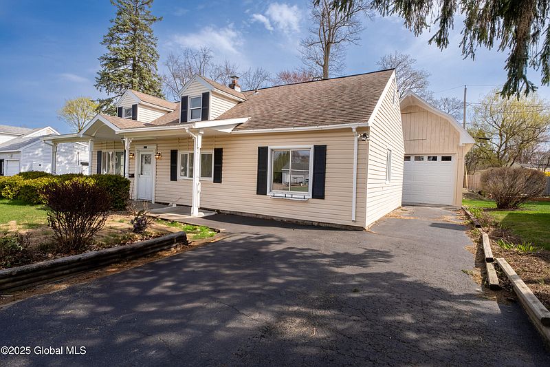 2nd image of 1012 Palazini Drive