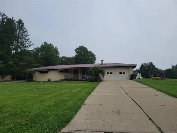 16200 Taggart Dr, Wellsville, OH 43968