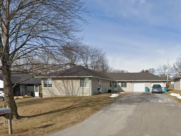 2909 E Stanford St, Springfield, MO 65804