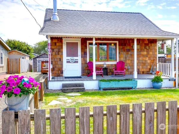 1406 264th Place, Ocean Park, WA 98640