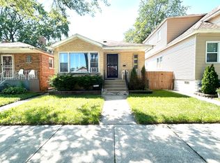 12328 S Carpenter St, Calumet Park, IL 60827