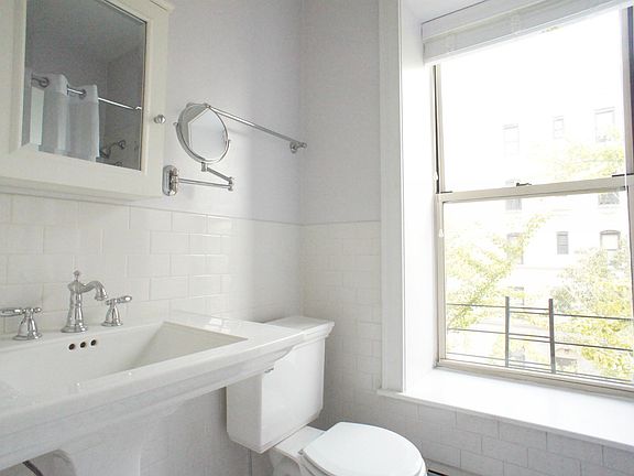 4th image of 368-372 Convent Ave #3B