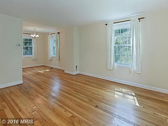 4th image of 2848 S Columbus St #0
