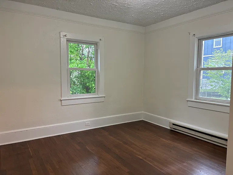 140 Fairview Ave — Photo 12