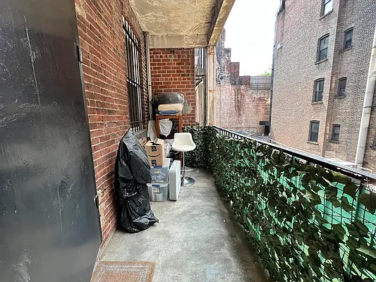 Rented by Oxford Property Group | media 10