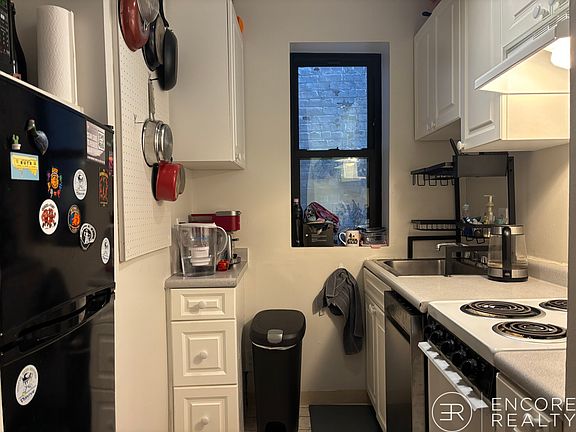 2nd image of 801 Beacon St #1E