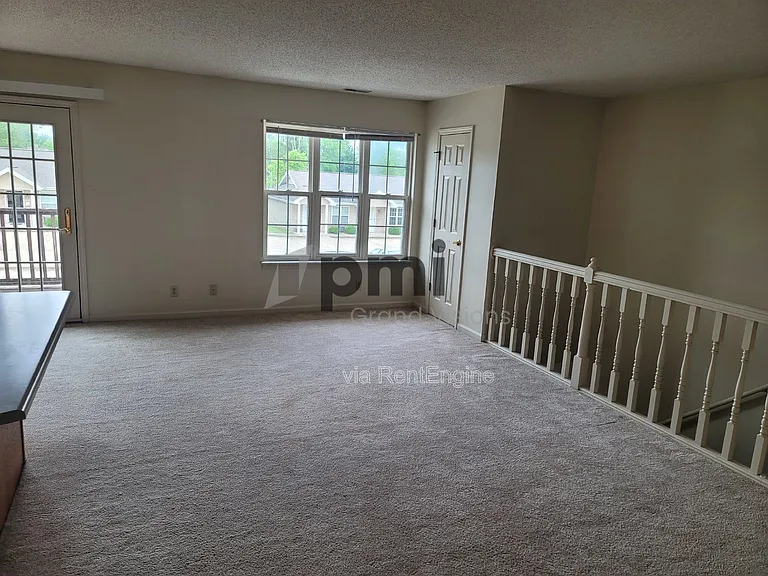 1306 Arthur Ave #8 — Photo 10