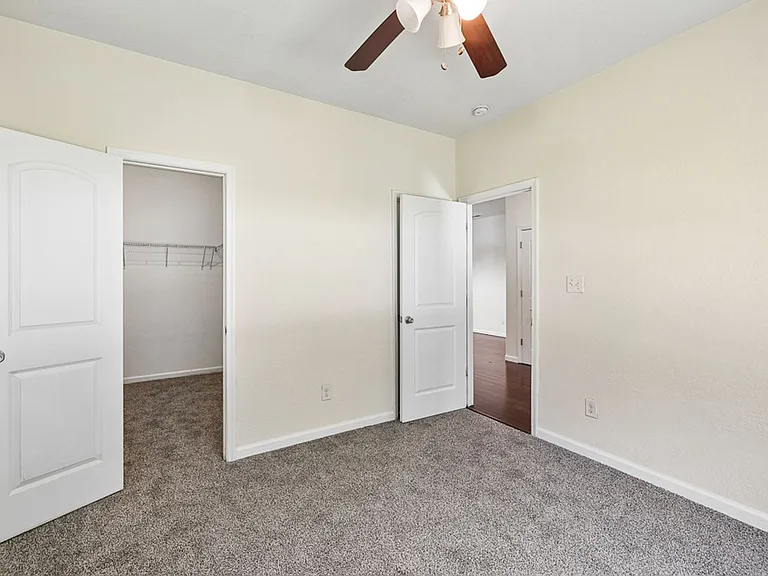 5003 Clifton St — Photo 22