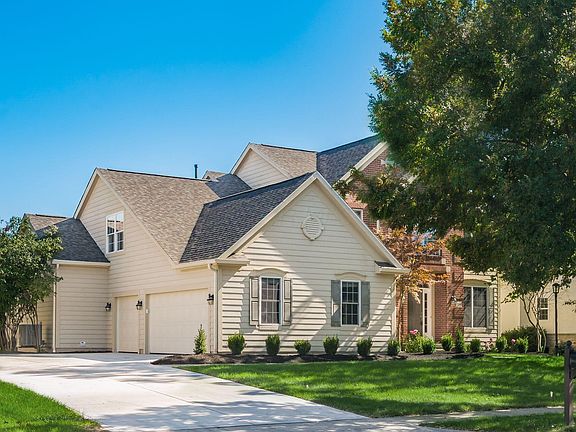 2nd image of 8066 Summerhouse Dr W