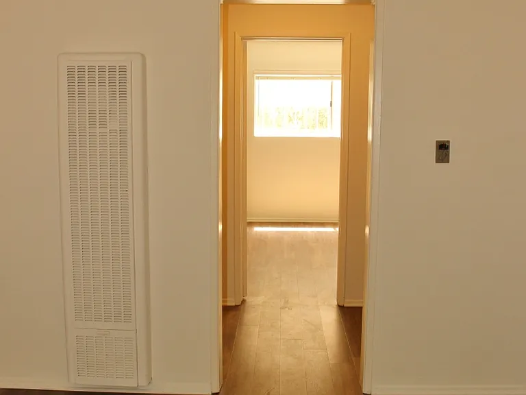 12415 Pacific Ave #2 — Photo 11