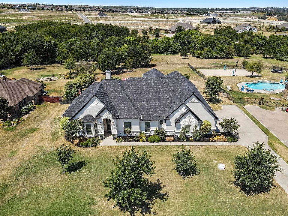 1st image of 192 Creek Wood Dr