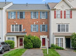 45432 Oak Trail Sq, Sterling, VA 20164