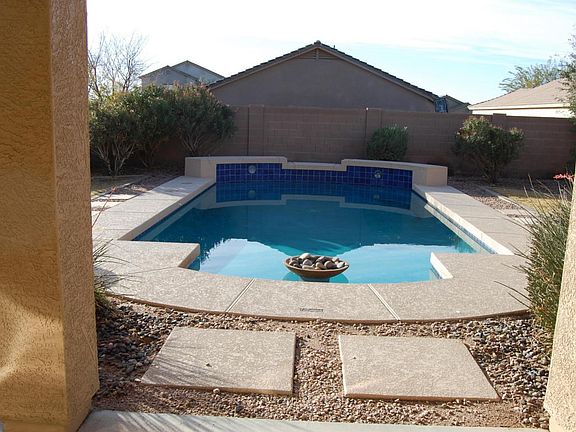 2nd image of 1365 E Linda Dr