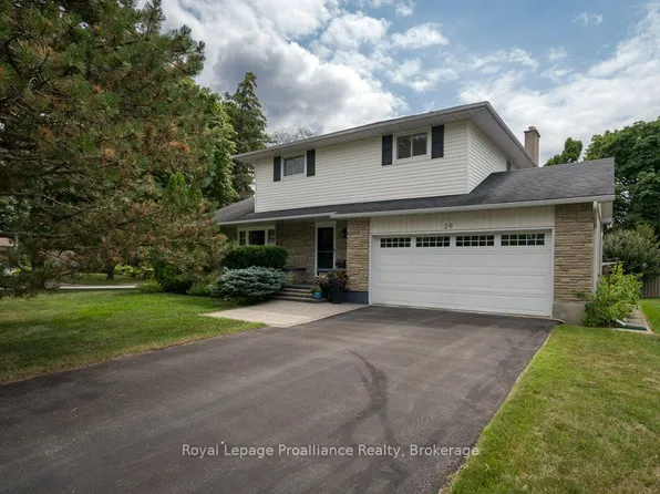 29 Hope Cres, Belleville, ON K8P 4S3