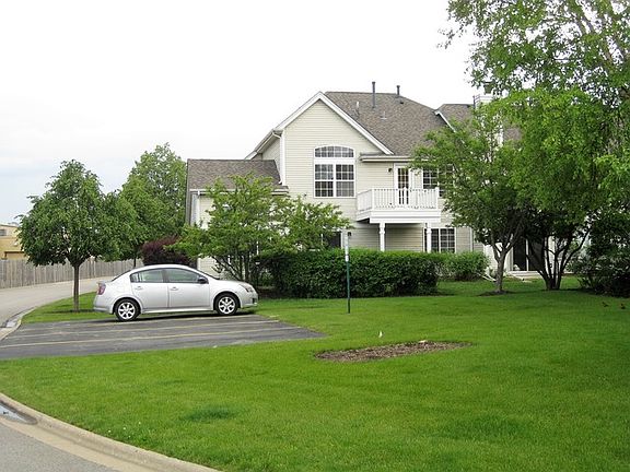 5th image of 8990 Heathwood Cir #D