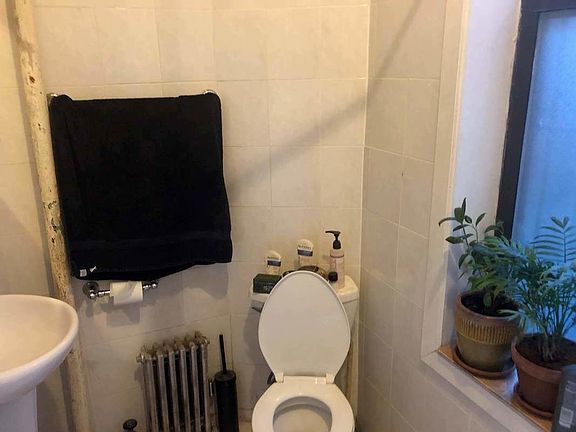 5th image of 65 S Portland Ave APT 4