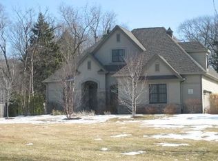 30445 N Center Ave, Libertyville, IL 60048