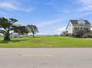 606 Island Rd, Harkers Island, NC 28531