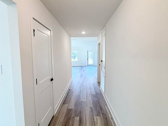 2nd image of 14925 Fritz Cir