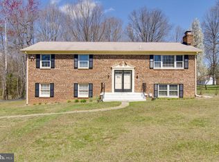 2 Roseville Ct, Stafford, VA 22556